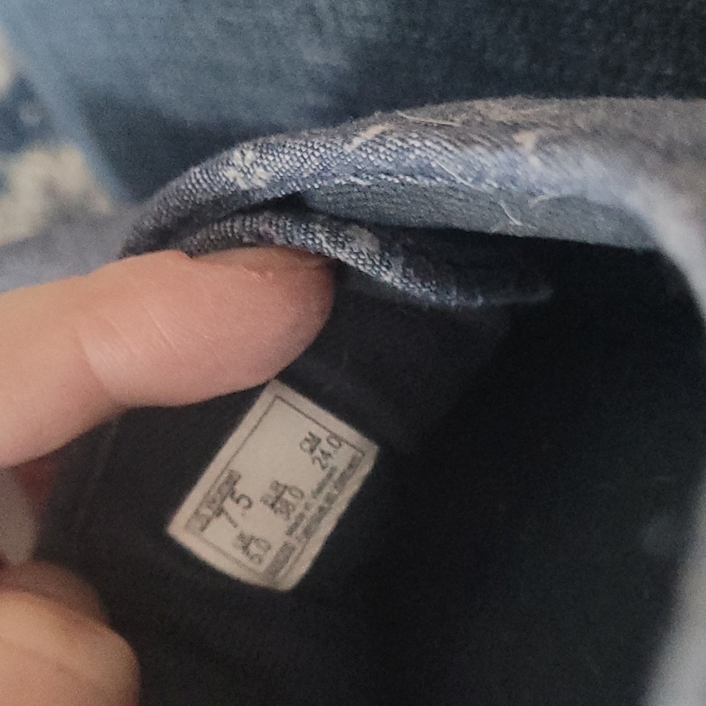 Vans 7.5 - Picture 4 of 5